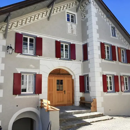 Moderne 1-6 Pers Apartment Guarda