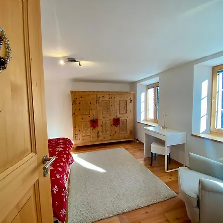 Moderne Helle Ferienwohnung 1-6 Pers - Chasa32 In Guarda Apartment *