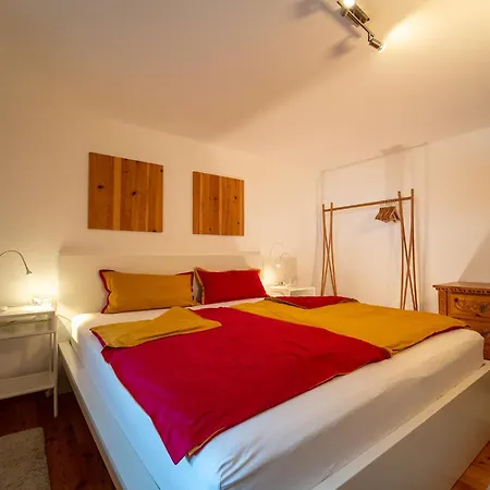 Moderne Helle Ferienwohnung 1-6 Pers - Chasa32 In Guarda