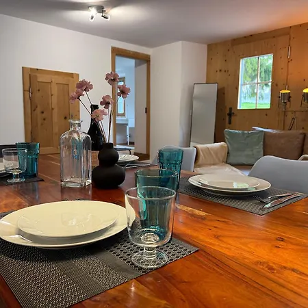 Apartment Moderne Helle Ferienwohnung 1-6 Pers - Chasa32 In Guarda