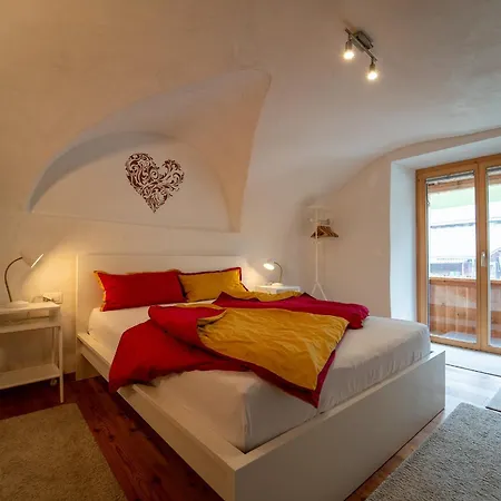 Moderne Helle Ferienwohnung 1-6 Pers - Chasa32 In Guarda Apartment *
