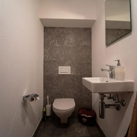 Apartment Moderne Helle Ferienwohnung 1-6 Pers - Chasa32 In Guarda *