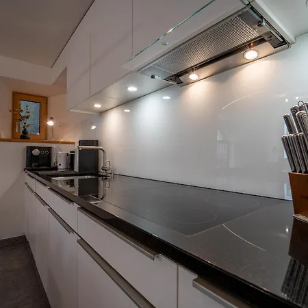 Moderne Helle Ferienwohnung 1-6 Pers - Chasa32 In Guarda